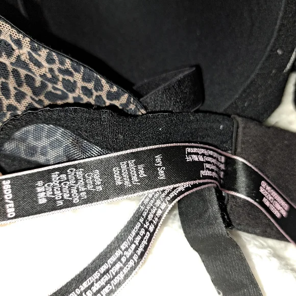Victoria SECRET Bra in dark copper and black cheetah print. Used a couple  times - Picture 4 of 9